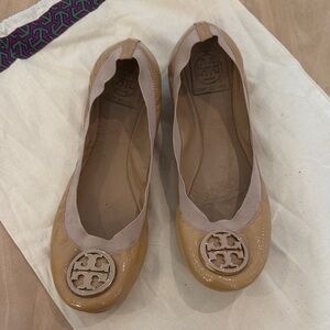 Tory Burch Women's Beige and Taupe Flats